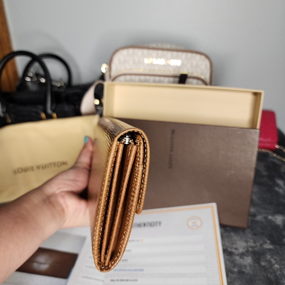 LV wallet Epi Leather - Picture 3 of 7